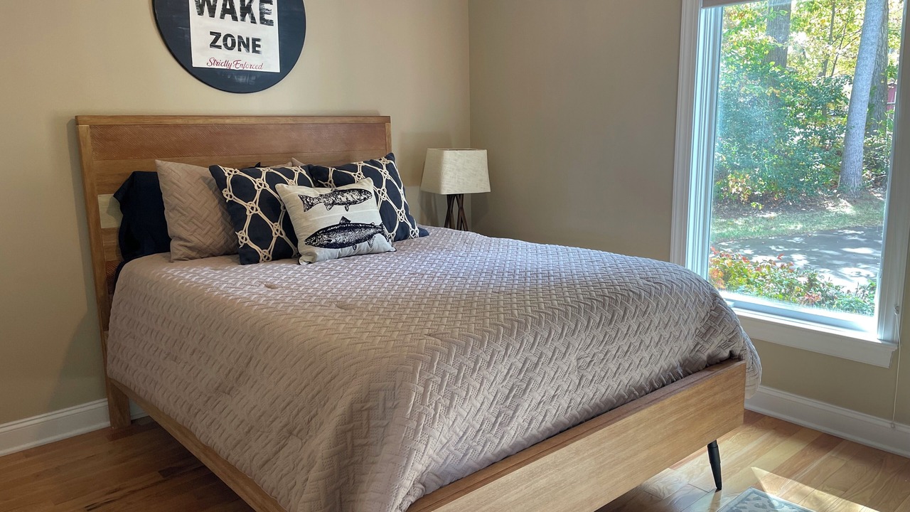 Photo of Bedroom in Southmont