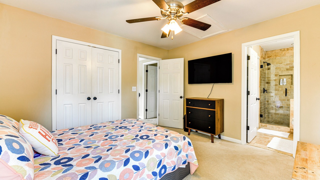 Photo of Bedroom in Huntersville