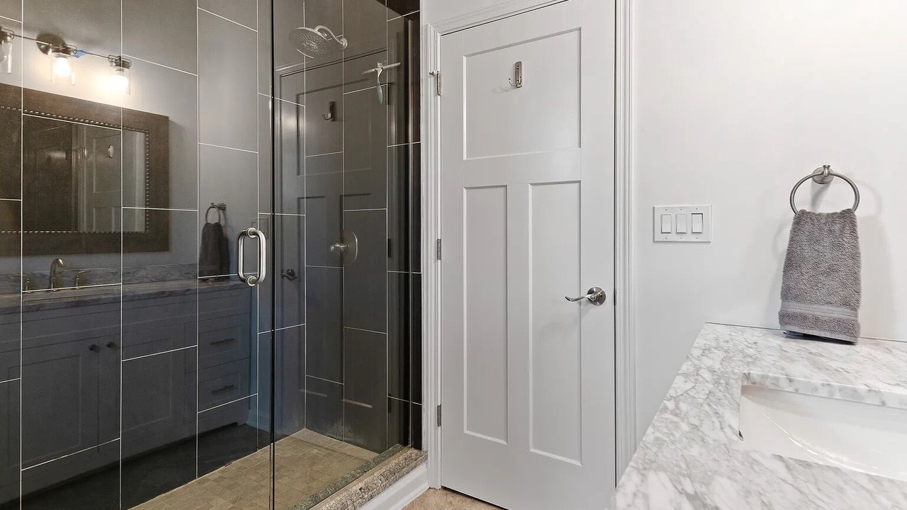 Photo of Bathroom in Fountain Square
