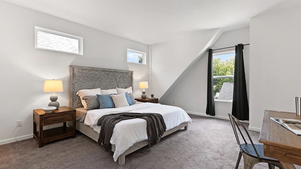 Photo of Bedroom in Fountain Square