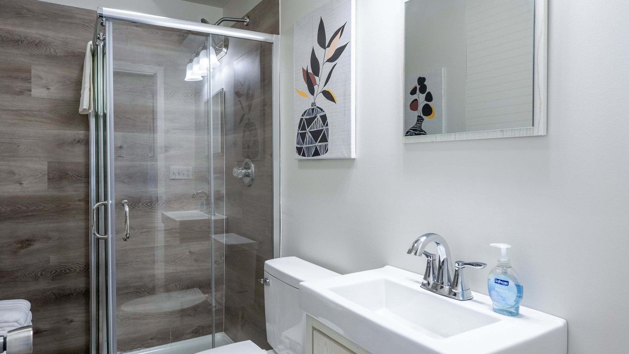 Photo of Bathroom in New Center Detroit