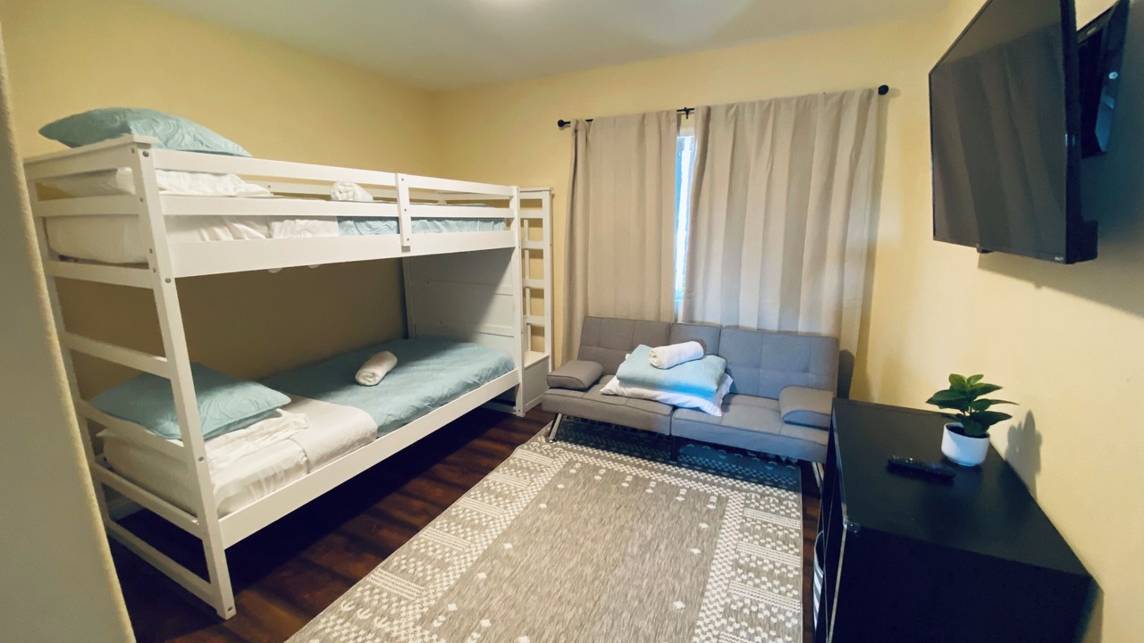Photo of Bedroom in Ocean View Hills