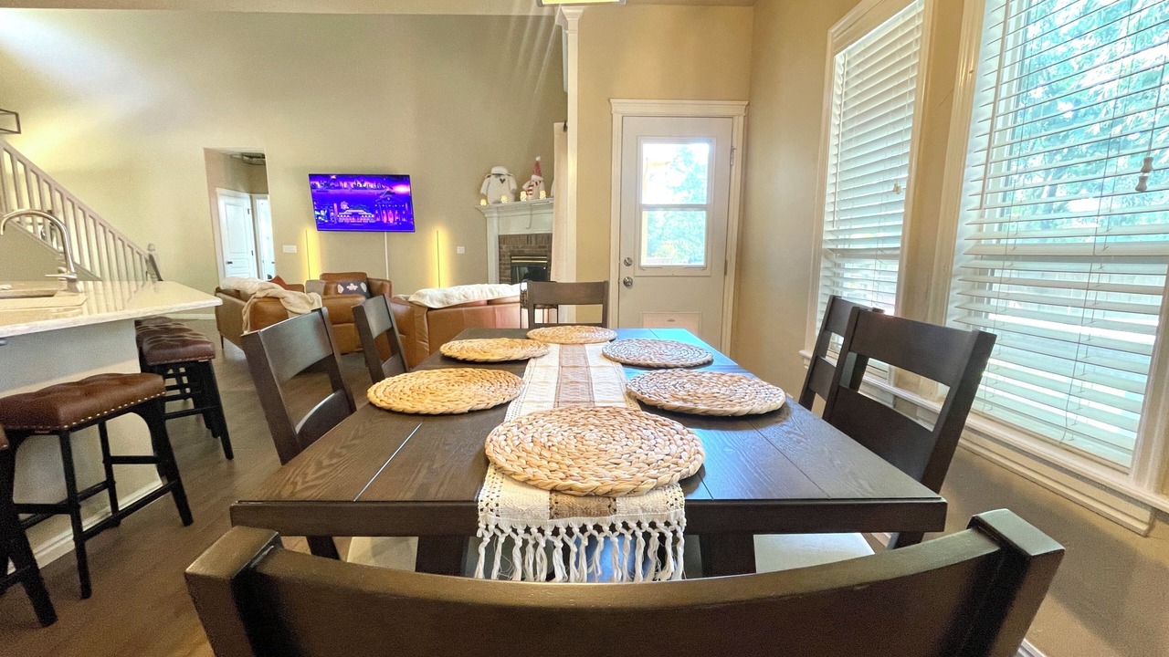 Photo of Livingroom in Eagle