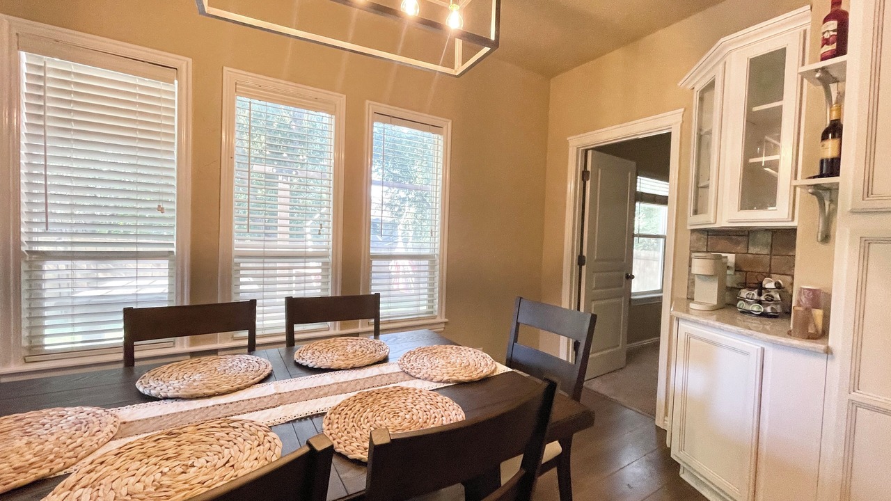 Photo of Livingroom in Eagle