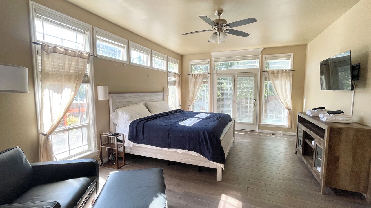 Photo of Bedroom in Eagle