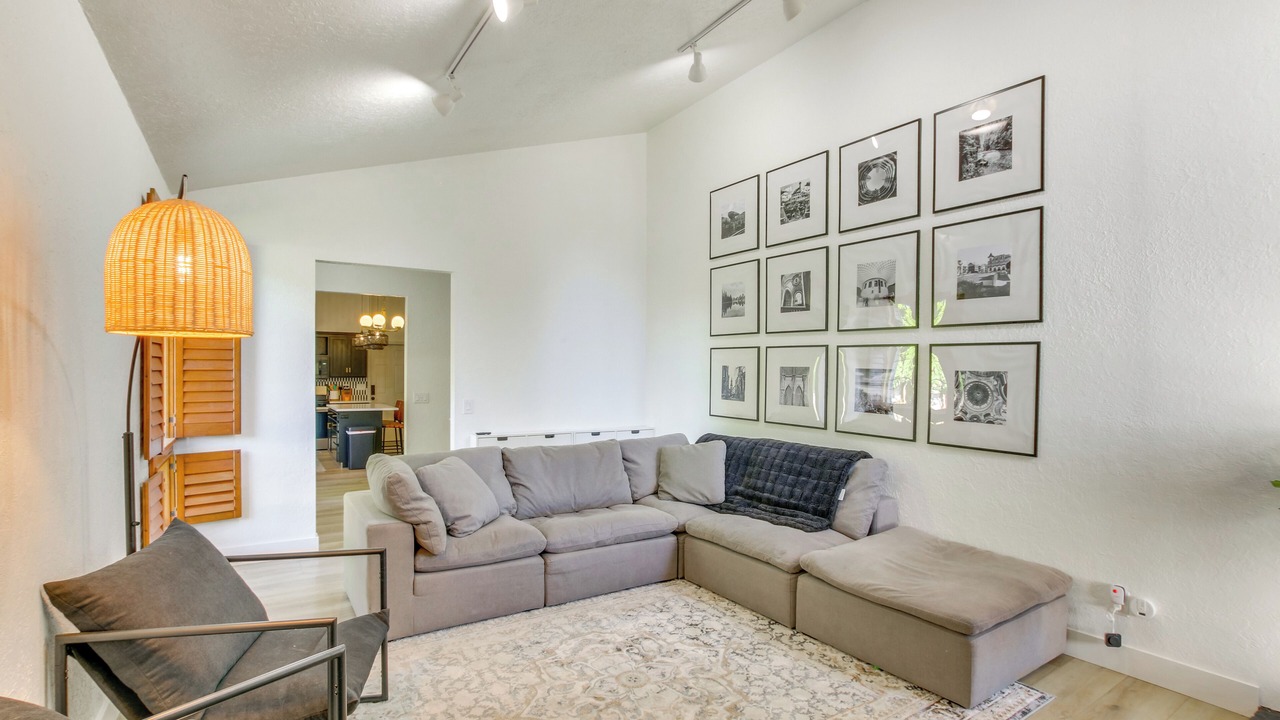 Photo of Livingroom in Smithfield