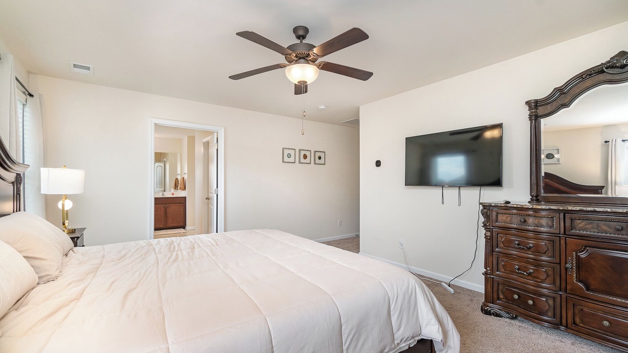 Photo of Bedroom in Bowling Green
