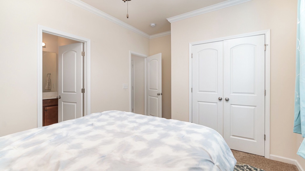 Photo of Bedroom in Bowling Green