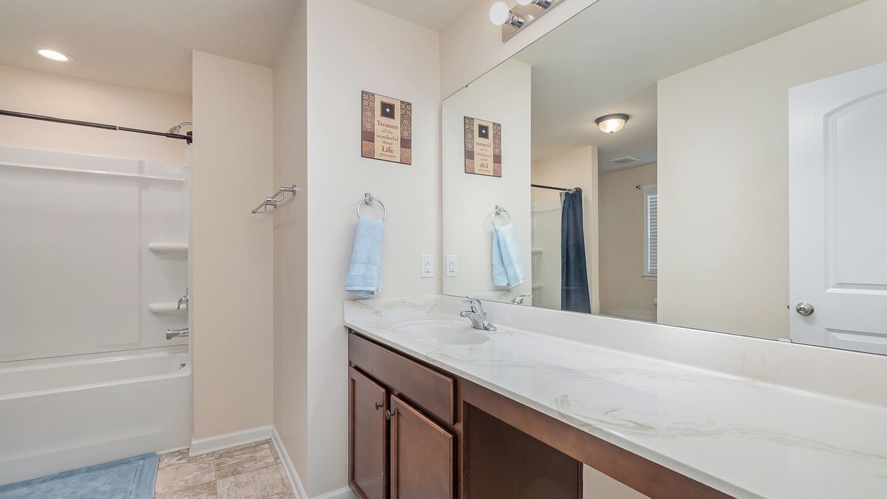 Photo of Bathroom in Bowling Green