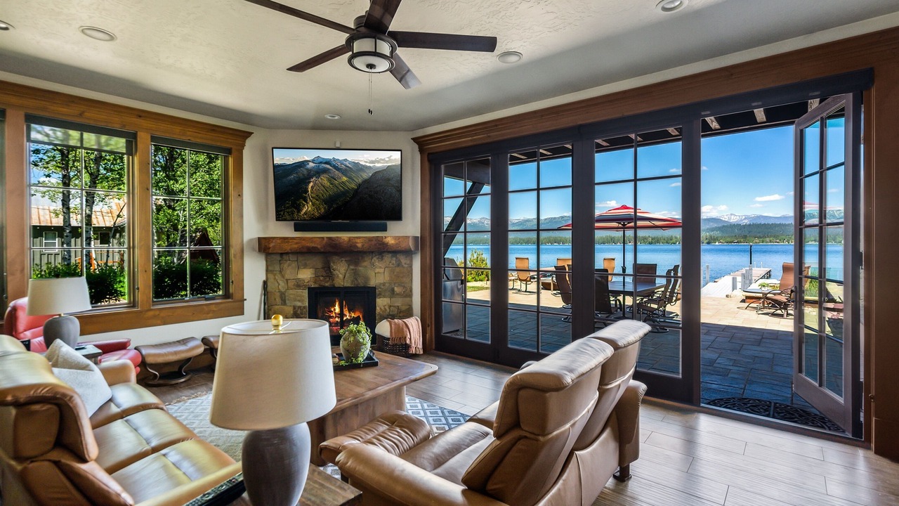 Photo of Livingroom in McCall