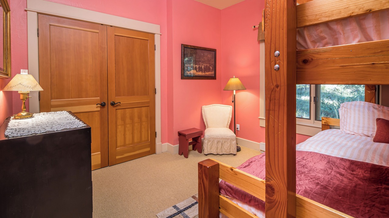 Photo of Bedroom in Gallatin Gateway