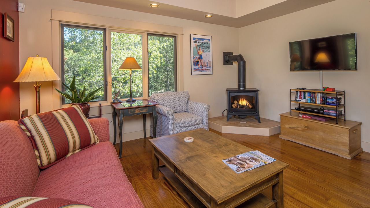 Photo of Livingroom in Gallatin Gateway