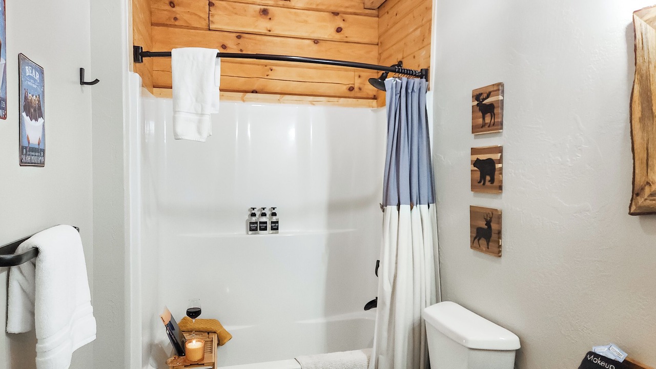 Photo of Bathroom in Fir Grove Estates