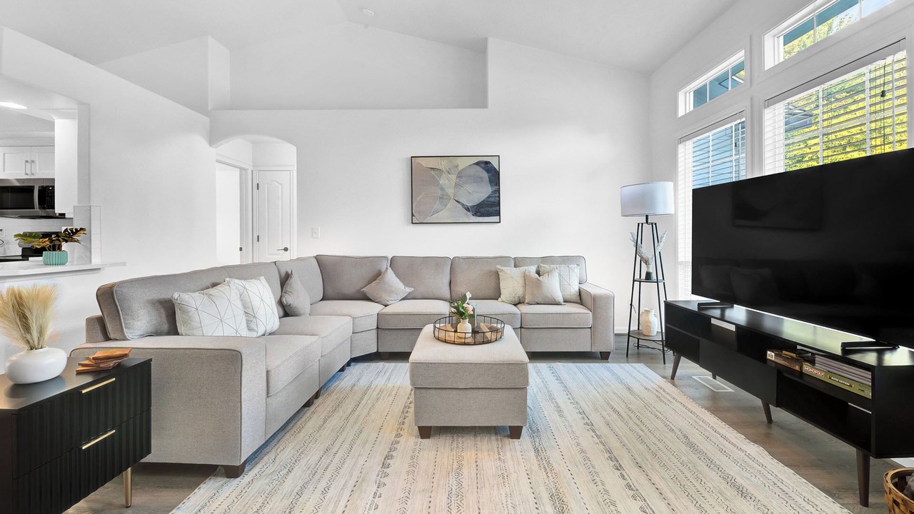 Photo of Livingroom in West Valley