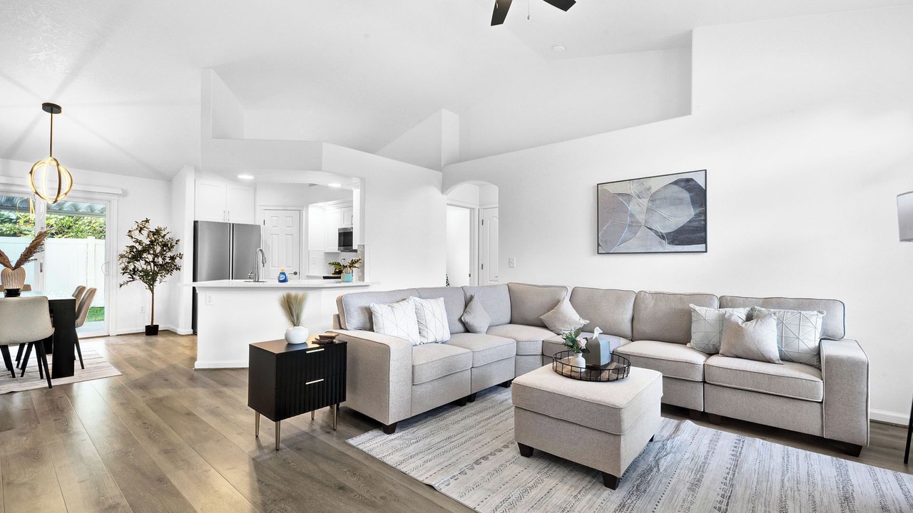 Photo of Livingroom in West Valley