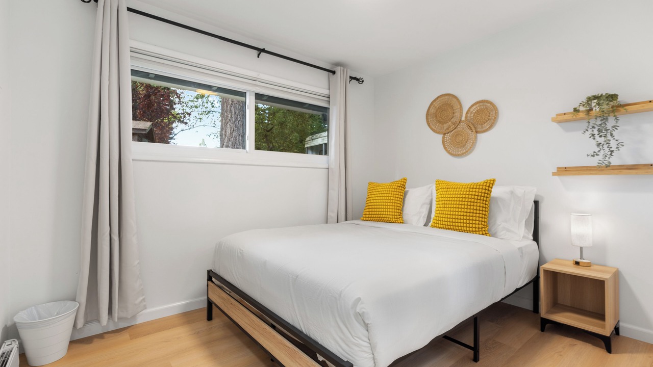 Photo of Bedroom in Mountlake Terrace