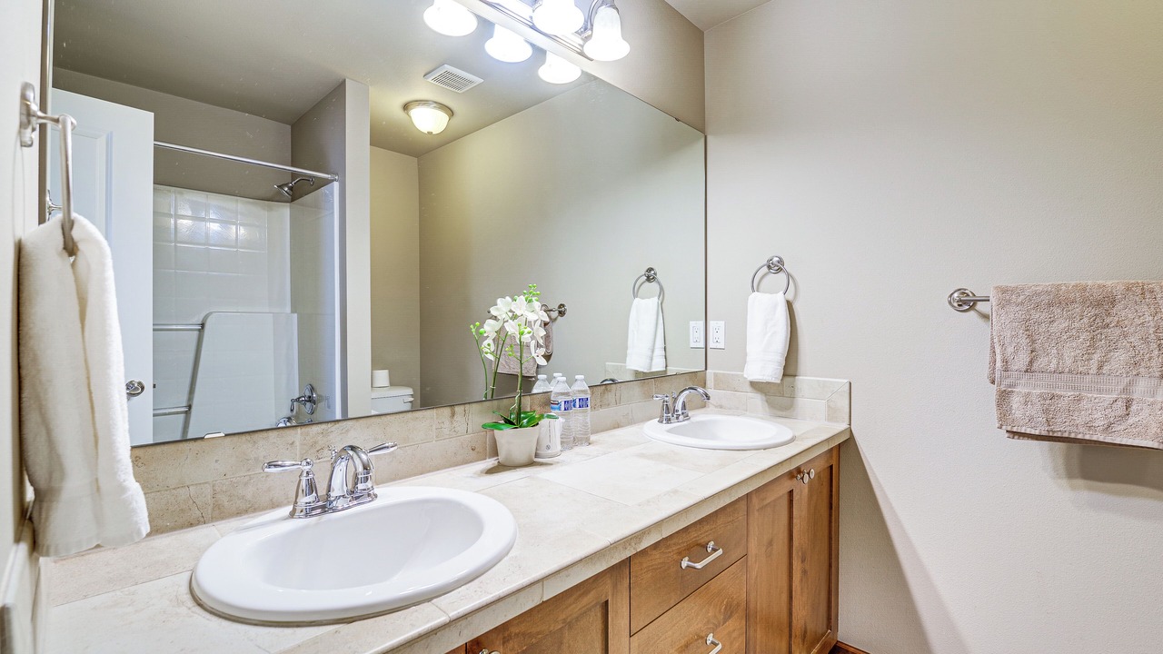 Photo of Bathroom in Silver Lake