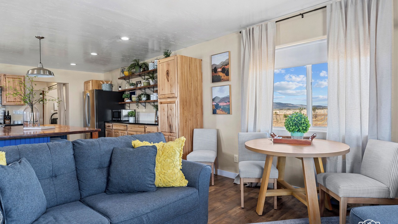 Photo of Livingroom in Cedar City