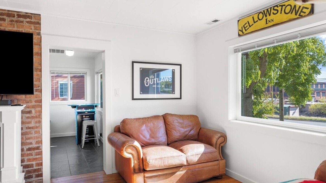 Photo of Livingroom in Livingston