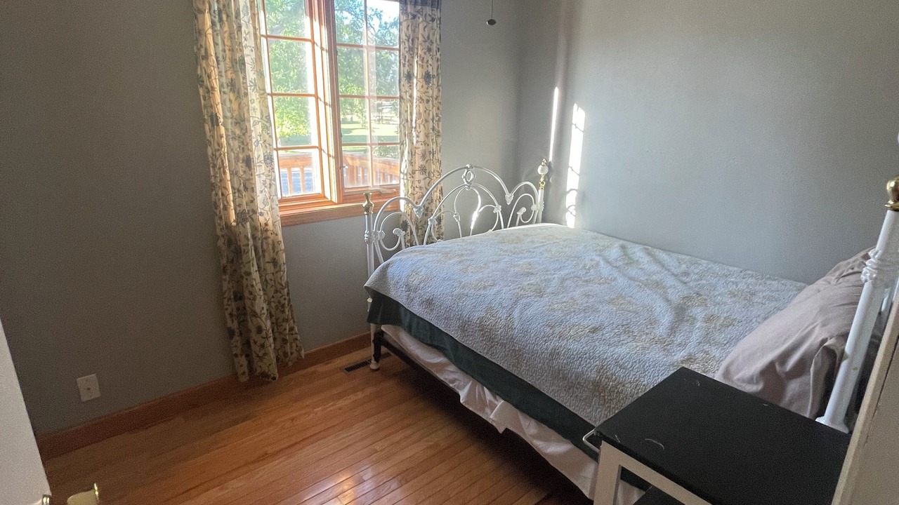 Photo of Bedroom in Lockwood
