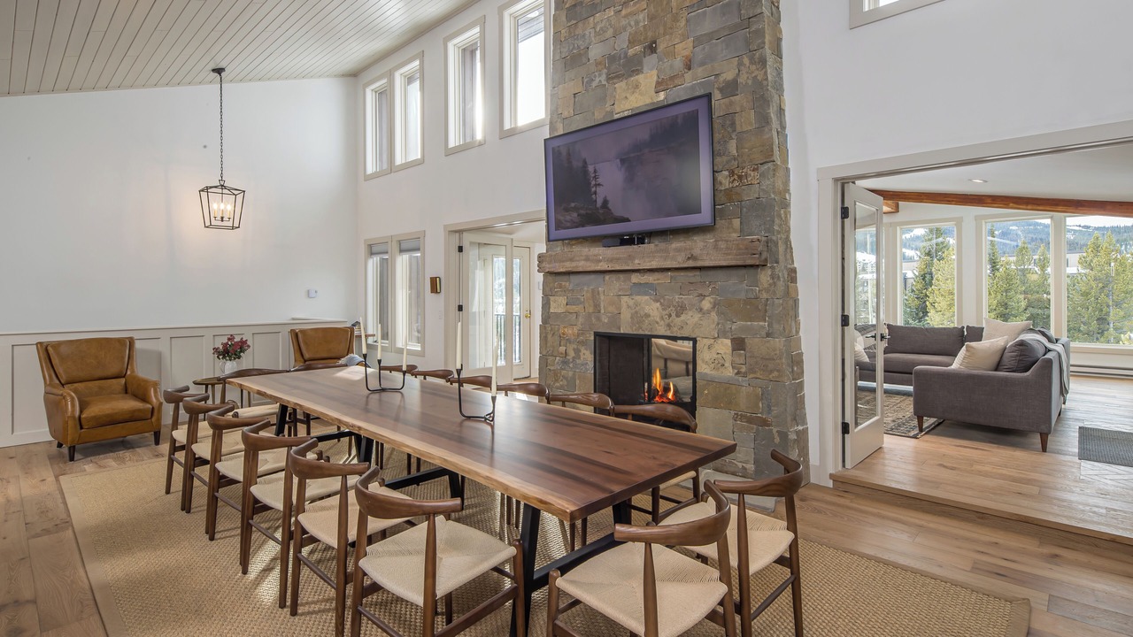 Photo of Livingroom in Big Sky