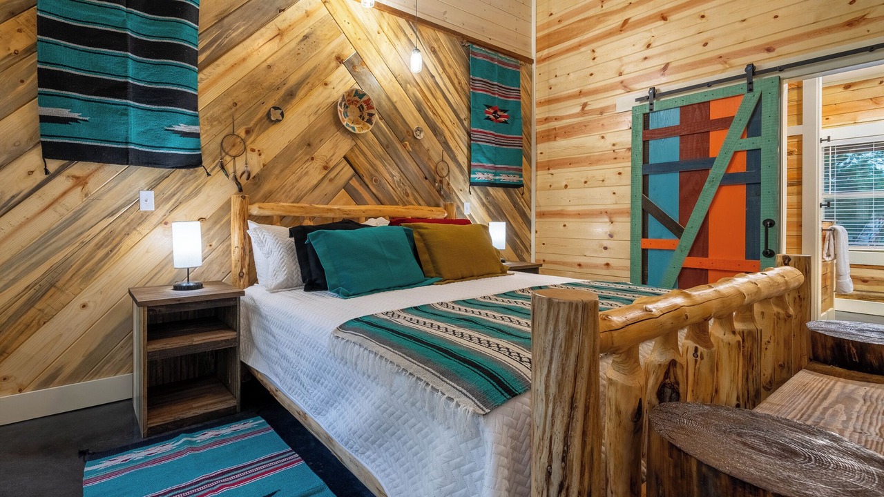 Photo of Bedroom in Golden