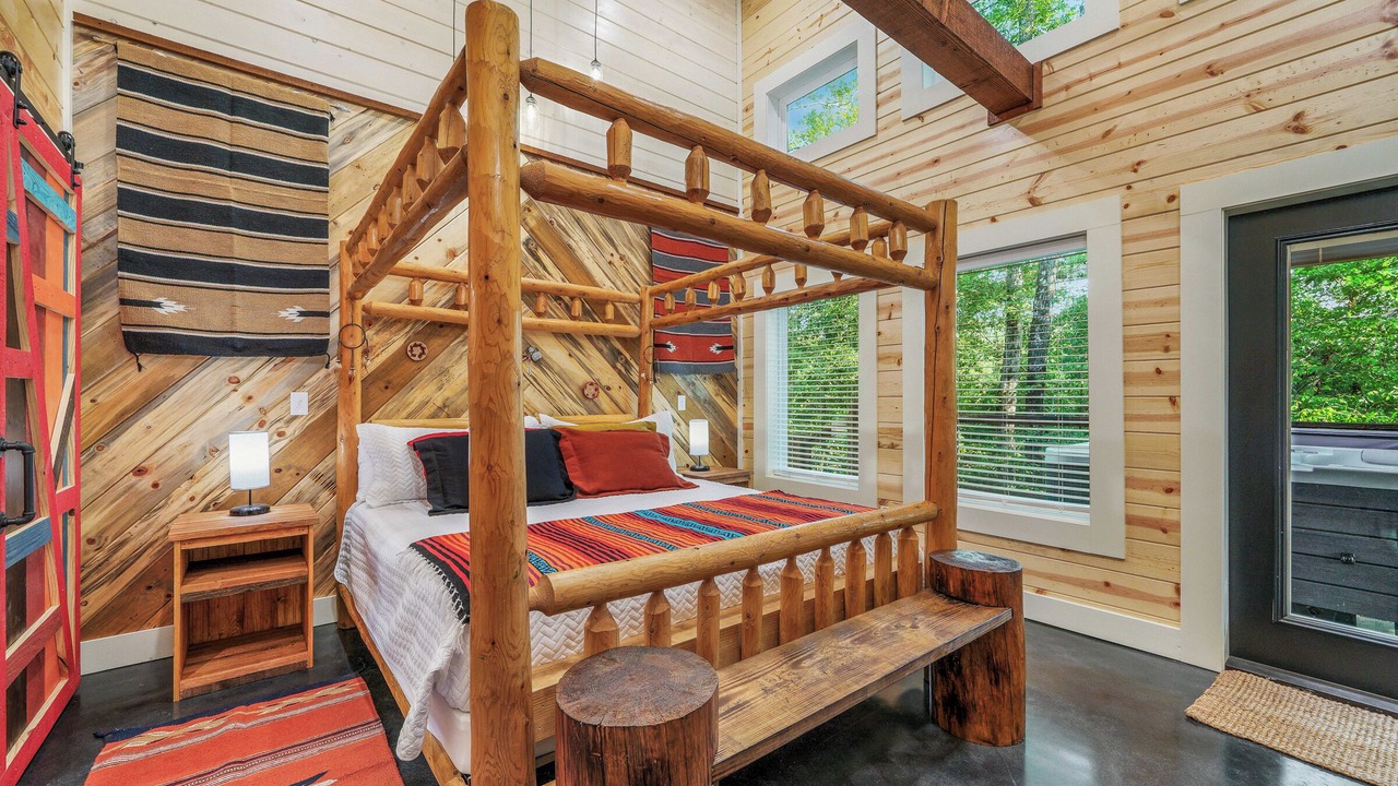 Photo of Bedroom in Golden