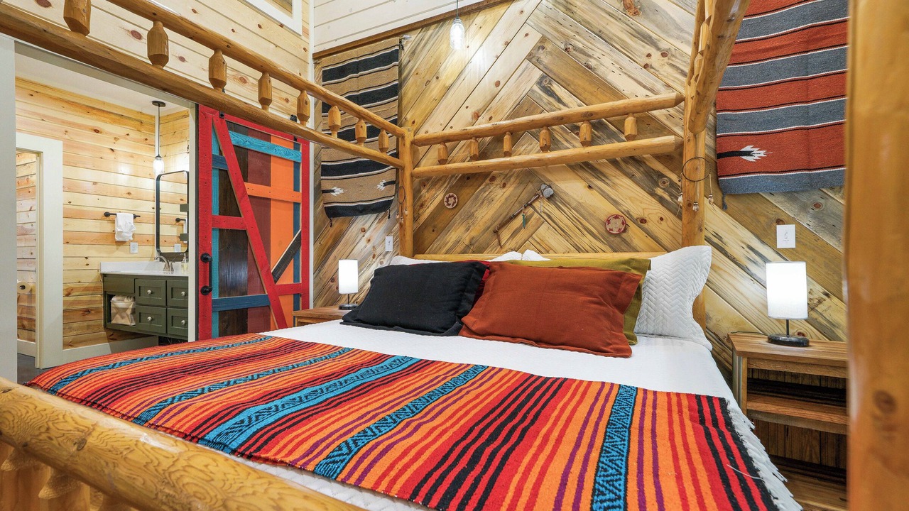 Photo of Bedroom in Golden