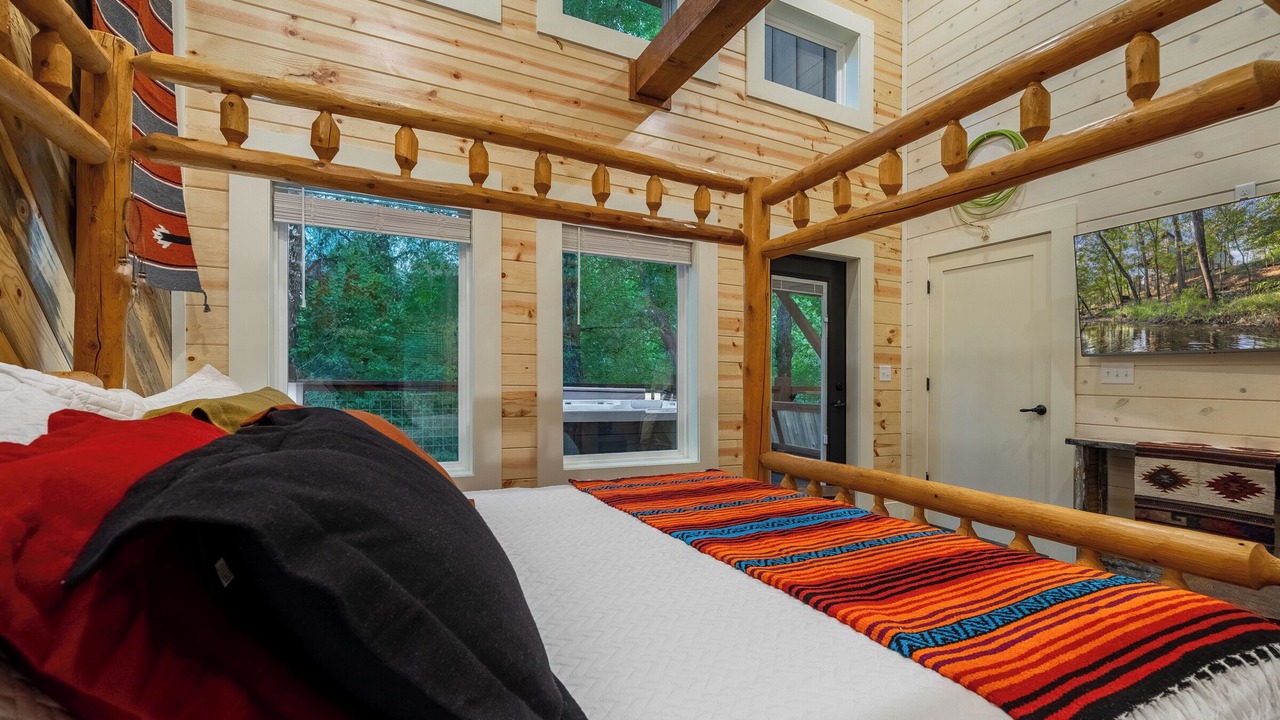 Photo of Bedroom in Golden
