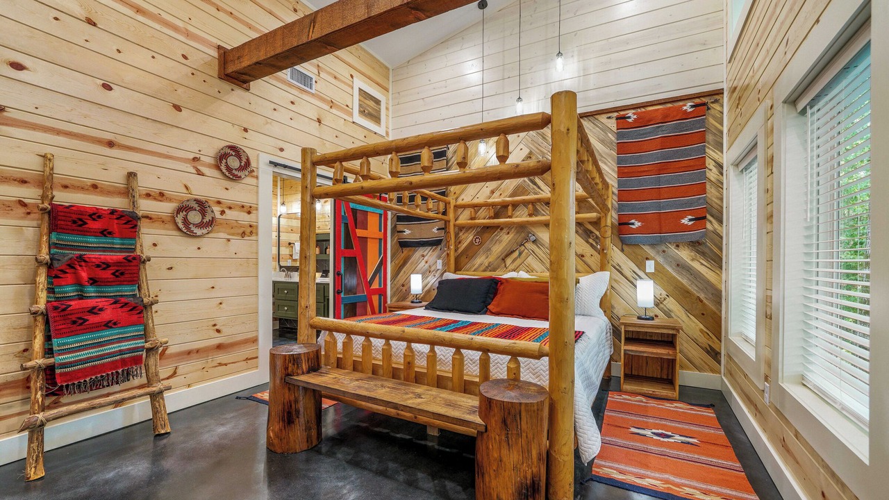 Photo of Bedroom in Golden