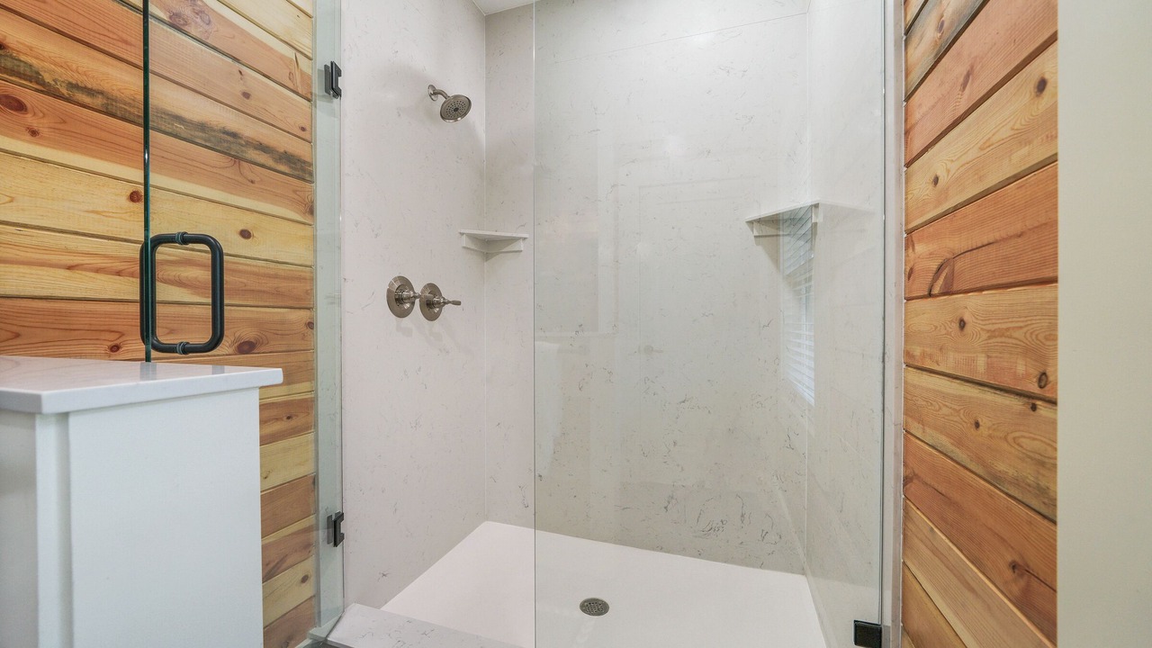 Photo of Bathroom in Golden