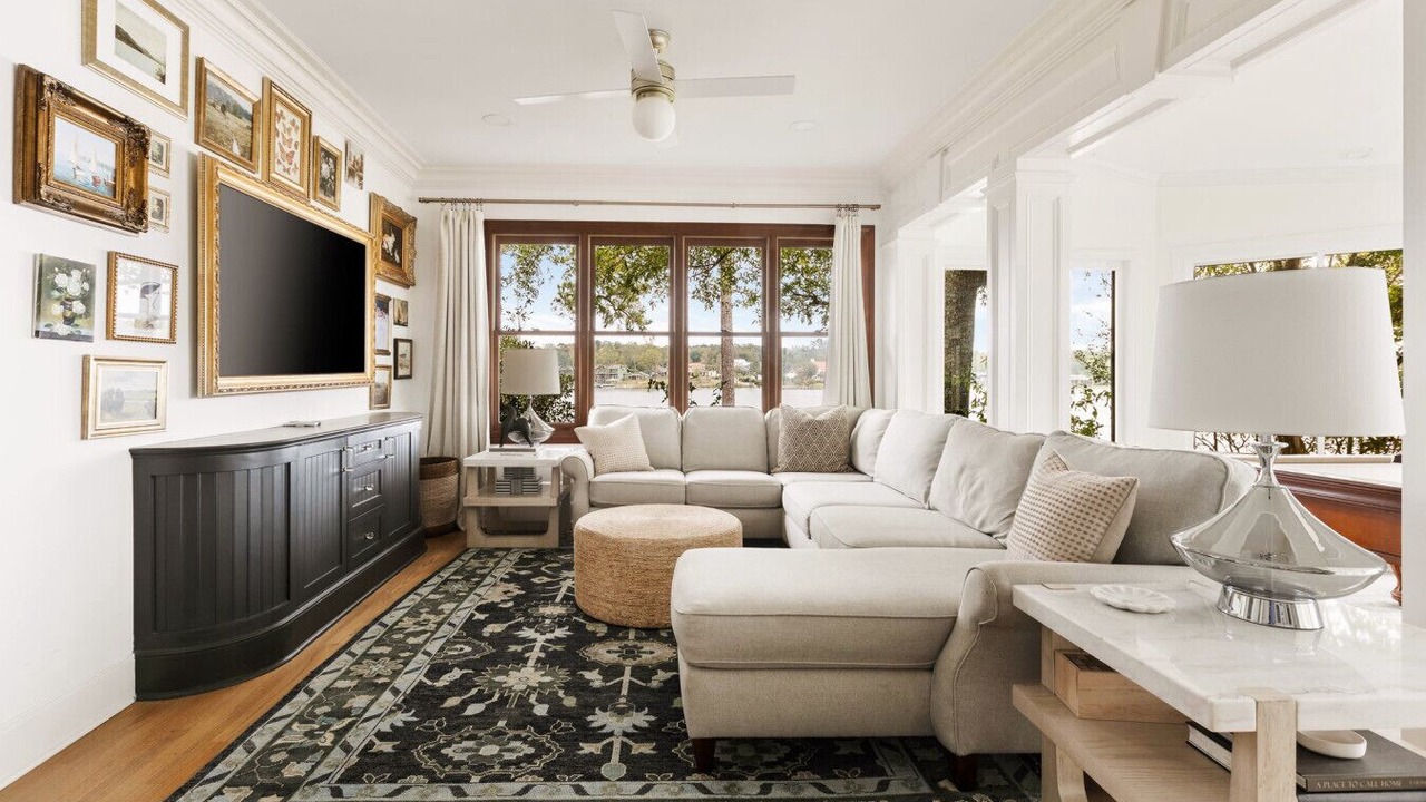 Photo of Livingroom in Lake Murray of Richland