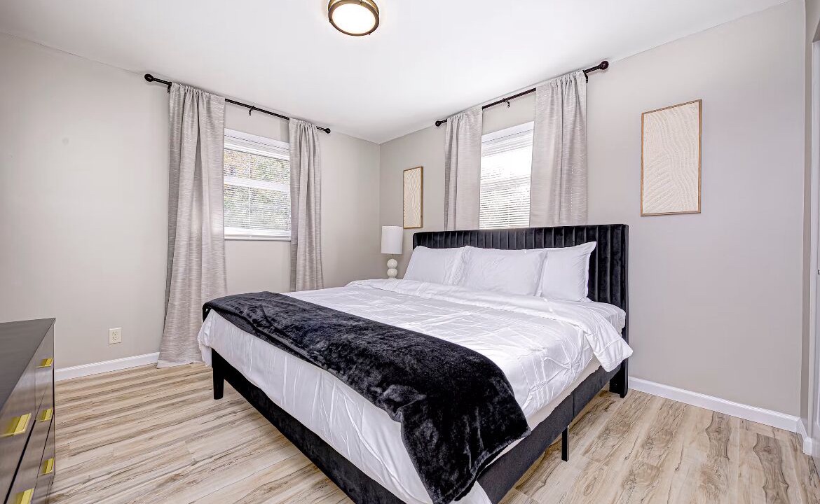 Photo of Bedroom in Lawrence