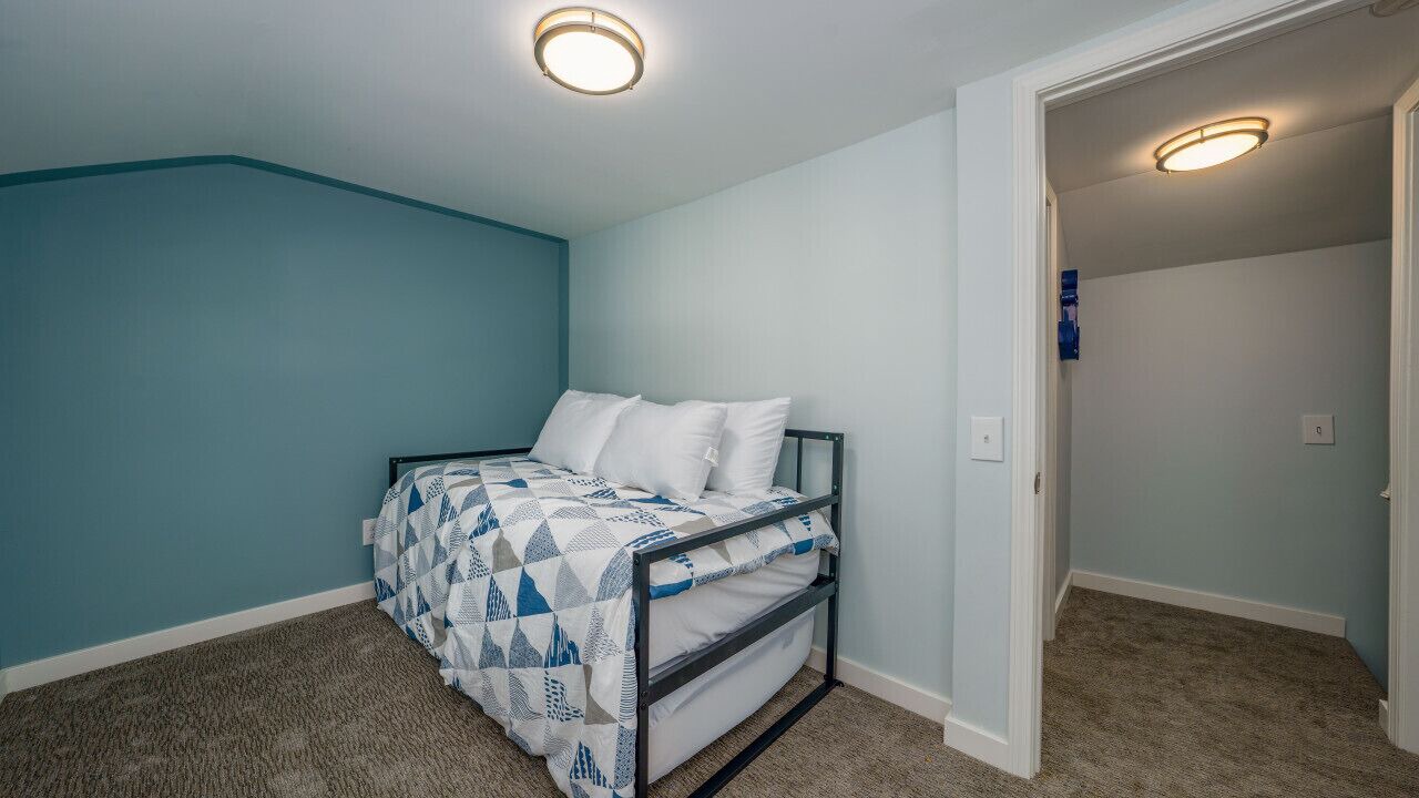 Photo of Bedroom in Mentor-on-the-Lake