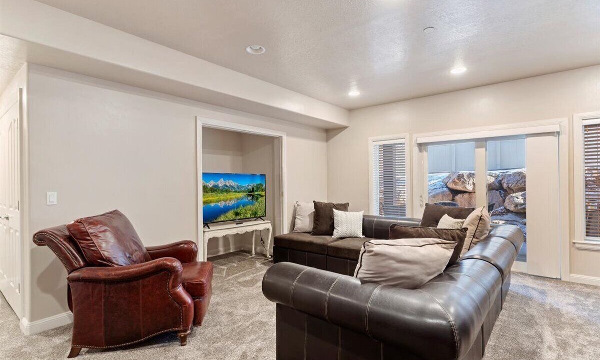 Photo of Livingroom in Huntsville