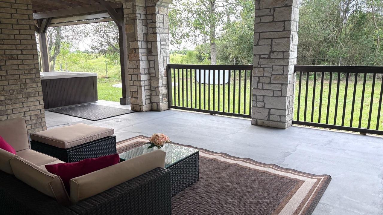 Photo of Patio Balcony in Sealy