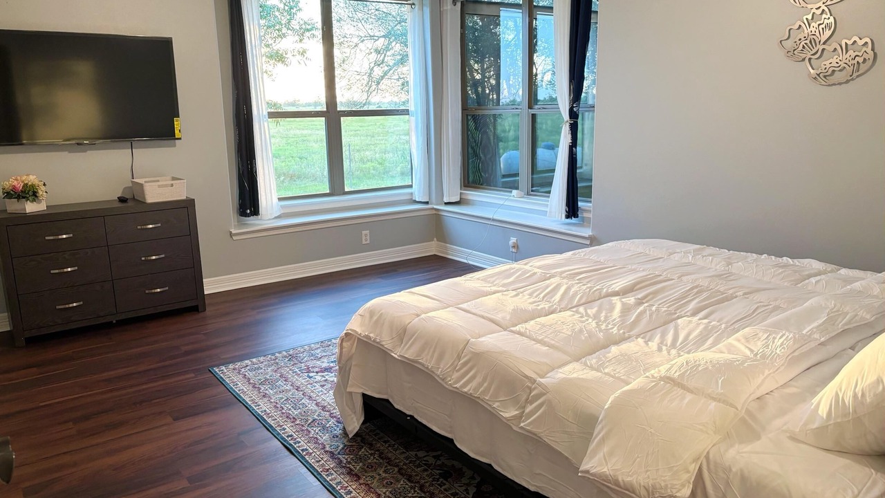Photo of Bedroom in Sealy