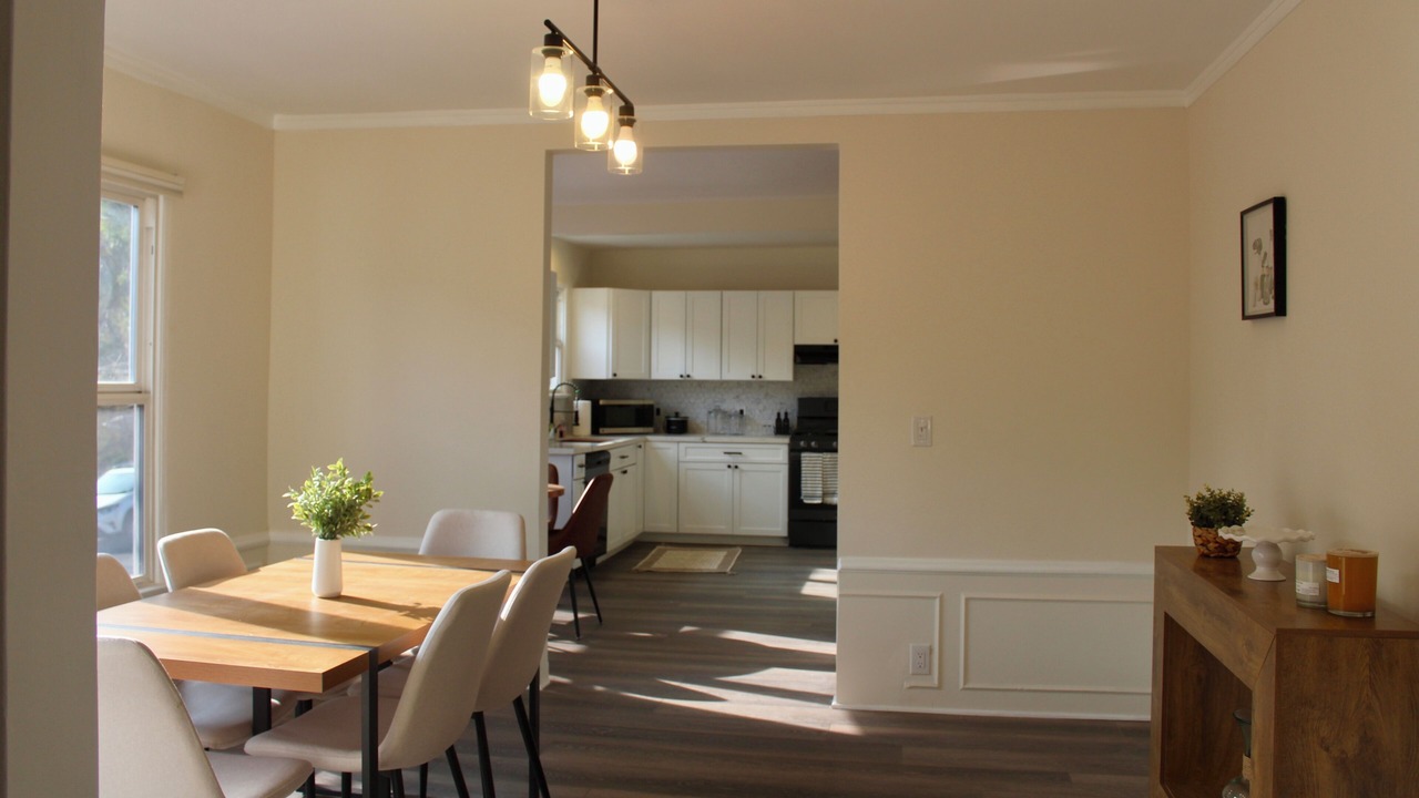 Photo of Bedroom in Mid-Wilshire