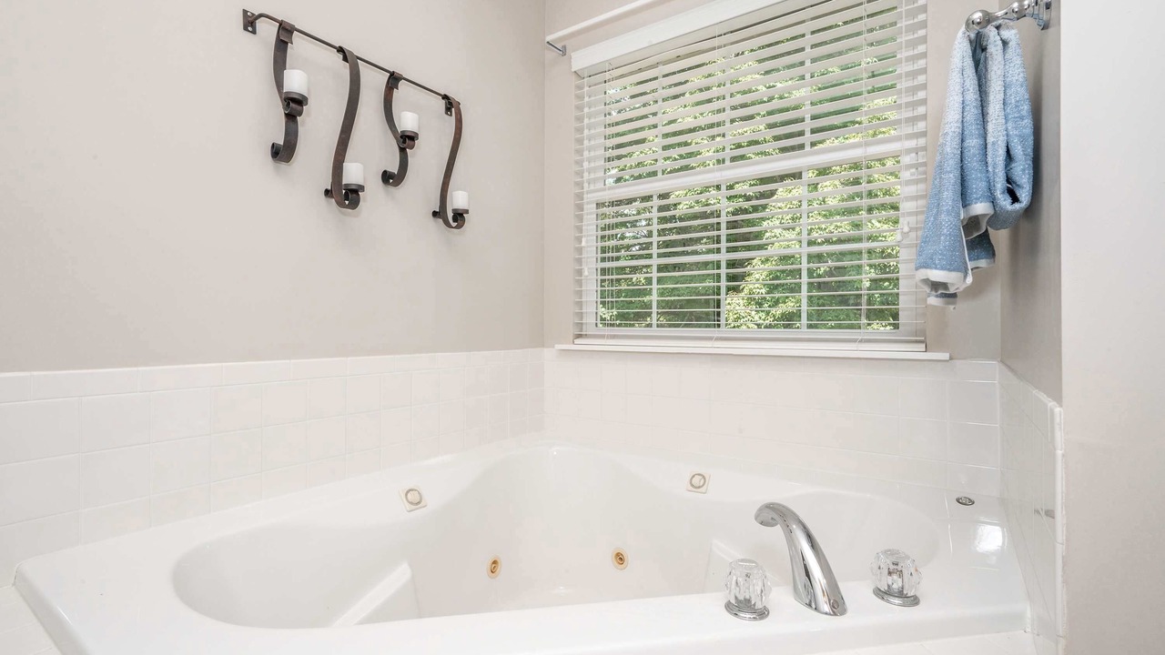Photo of Bathroom in Crittenden