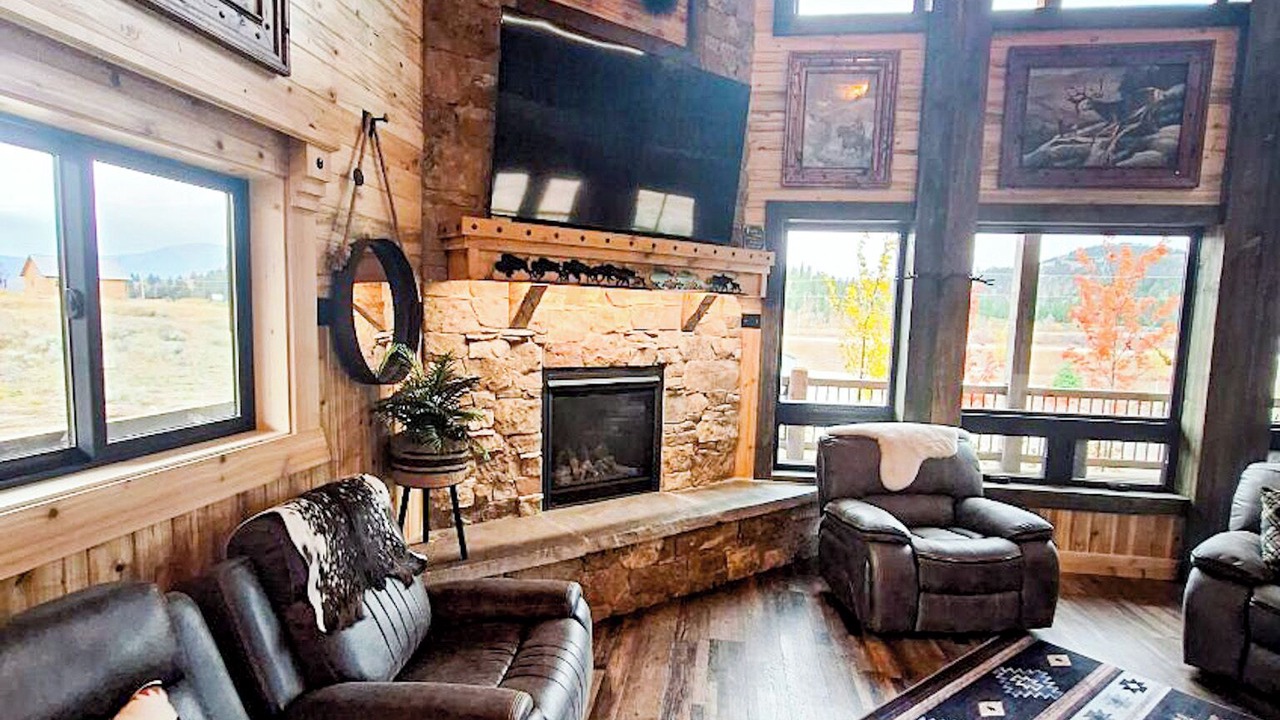 Photo of Livingroom in Island Park