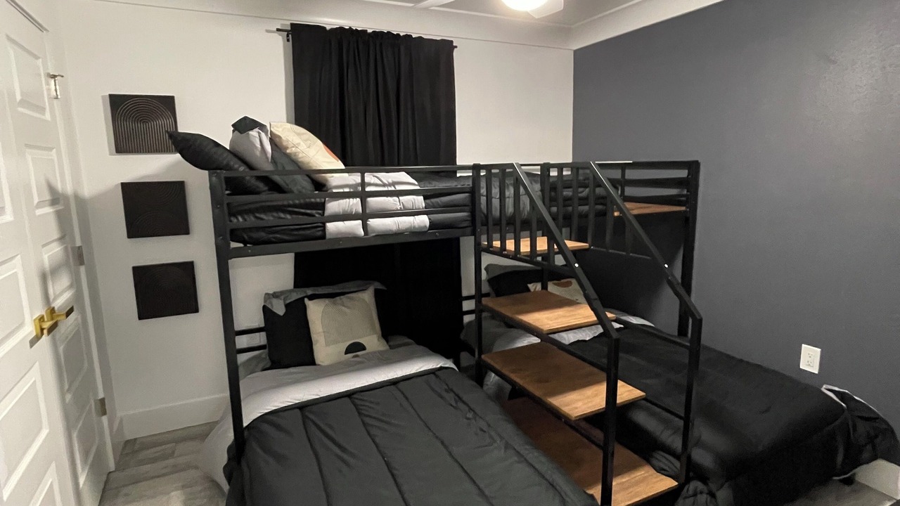 Photo of Bedroom in Kenner - Louis Armstrong International Airport