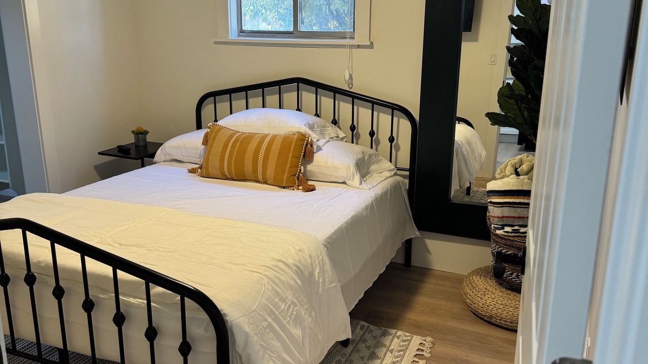 Photo of Bedroom in Evanston