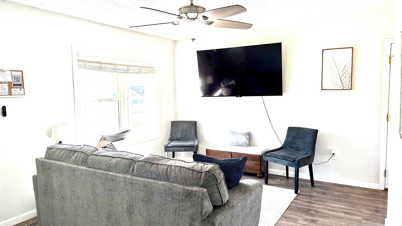 Photo of Bedroom in Summit Station