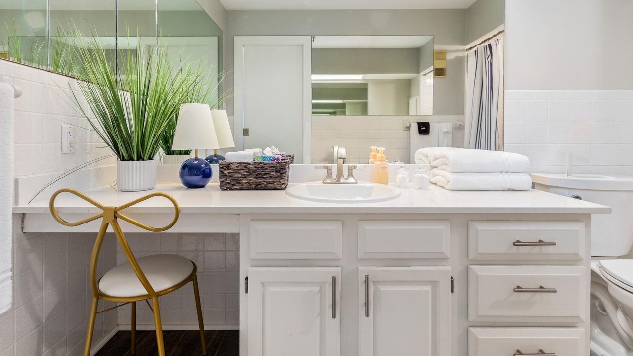 Photo of Bathroom in Shangri-La Estates