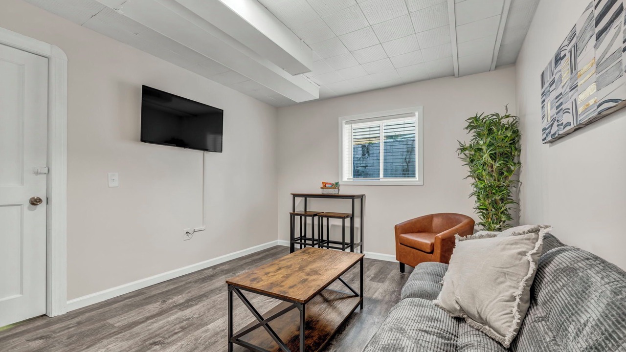 Photo of Livingroom in Berea