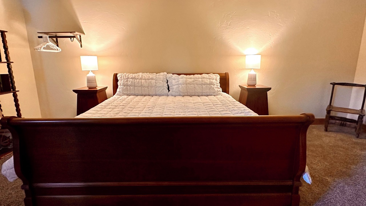 Photo of Bedroom in Martin City