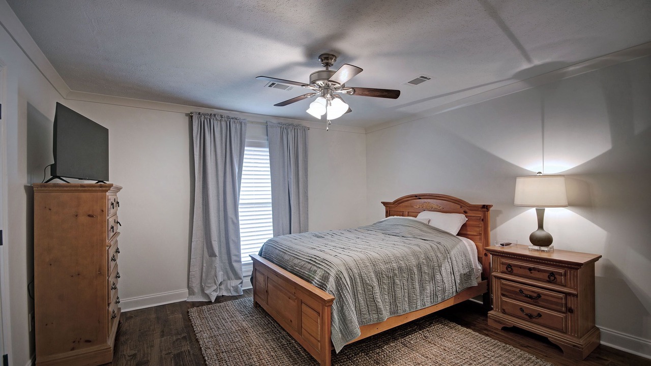 Photo of Bedroom in Tougaloo
