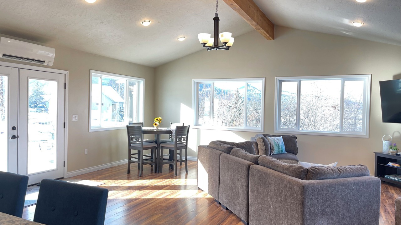 Photo of Livingroom in Miller Creek