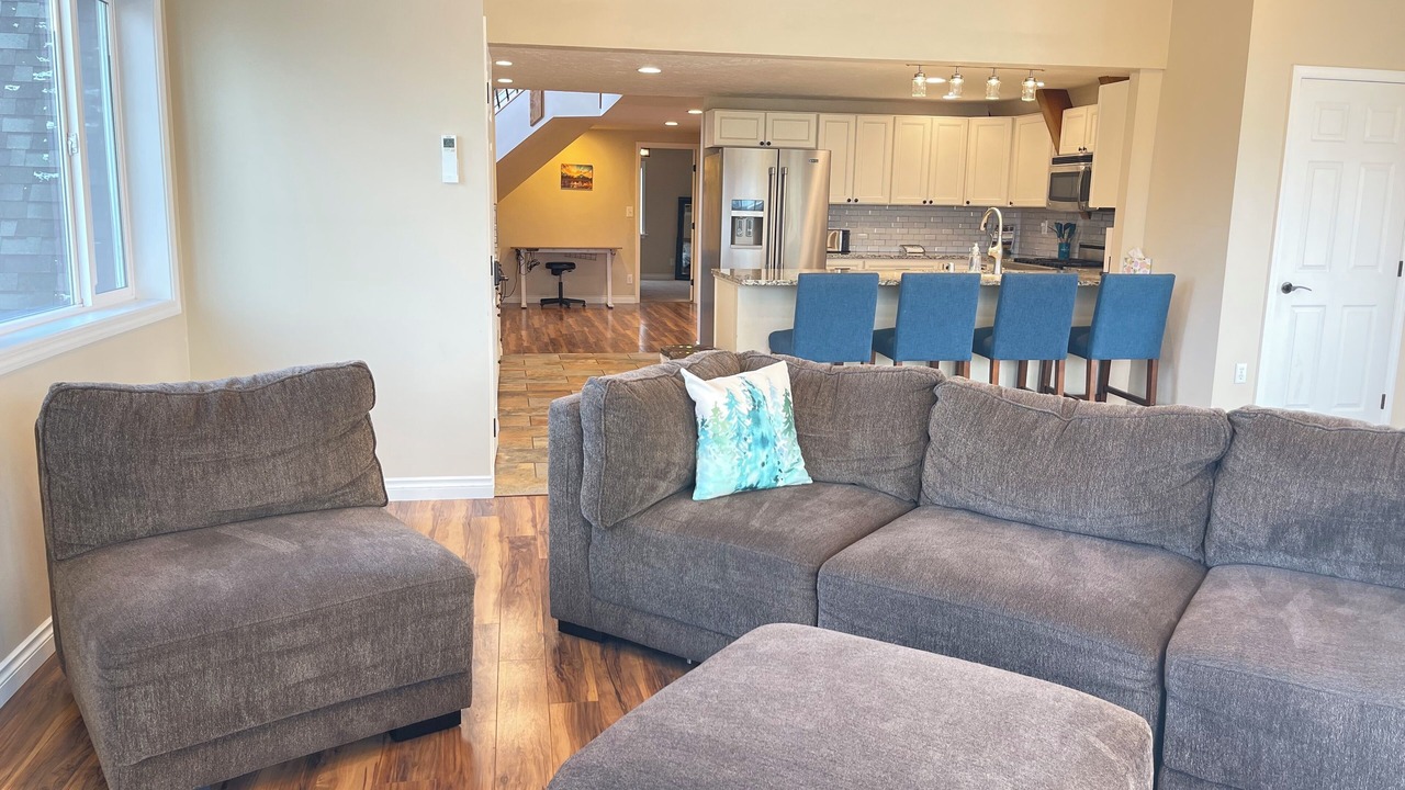 Photo of Livingroom in Miller Creek