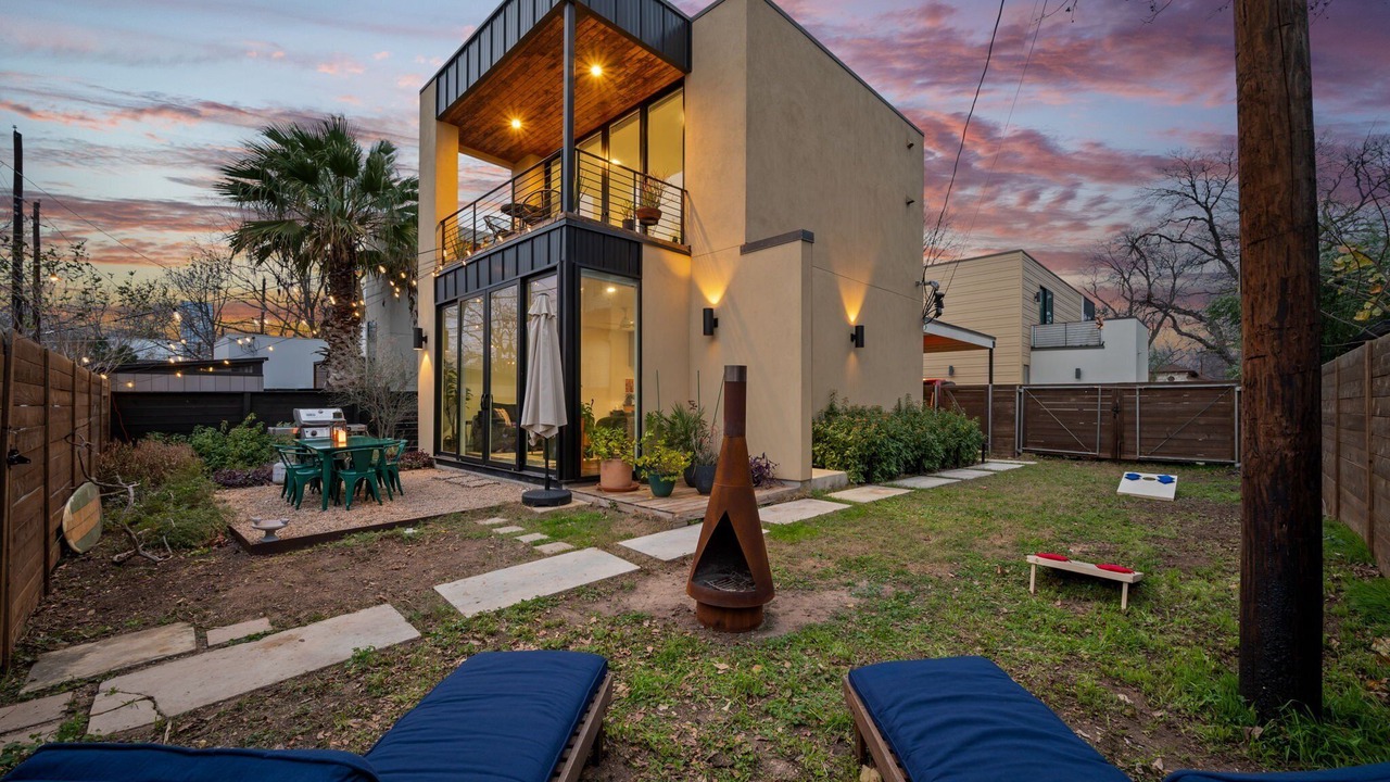 Photo of Outdoor in Holly